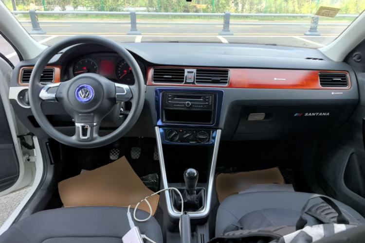 Used Volkswagen Santana 2015 1.4L Manual Fashion Edition Center Console