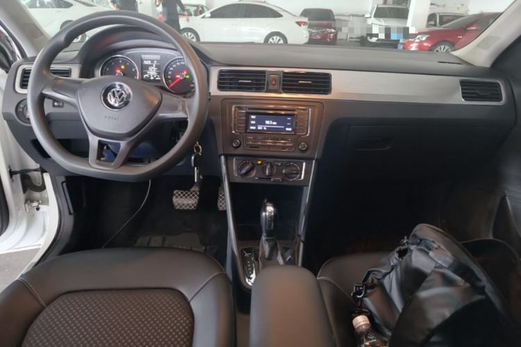 Used Volkswagen Santana 2015 Haval H6 1.6L Automatic Comfort Model Center Console