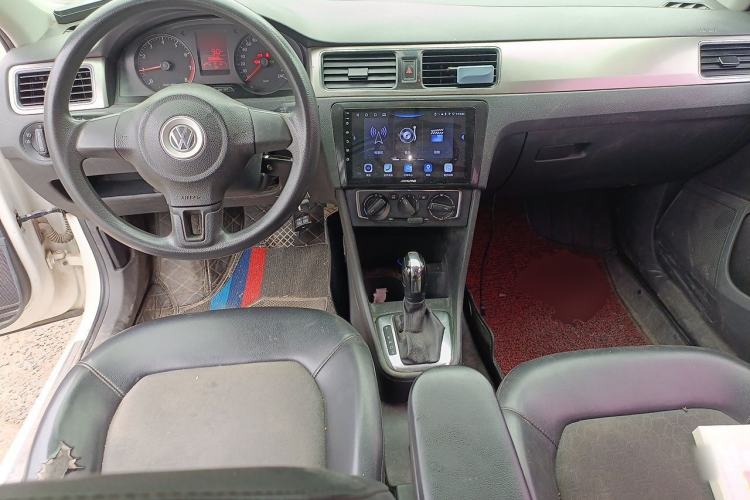 Used Volkswagen Santana 2015 1.6L Automatic Comfort Edition Center Console