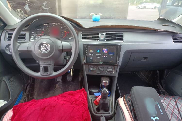 Used Volkswagen Santana 2015 HaoNa 1.6L Manual Fashion Edition Center Console