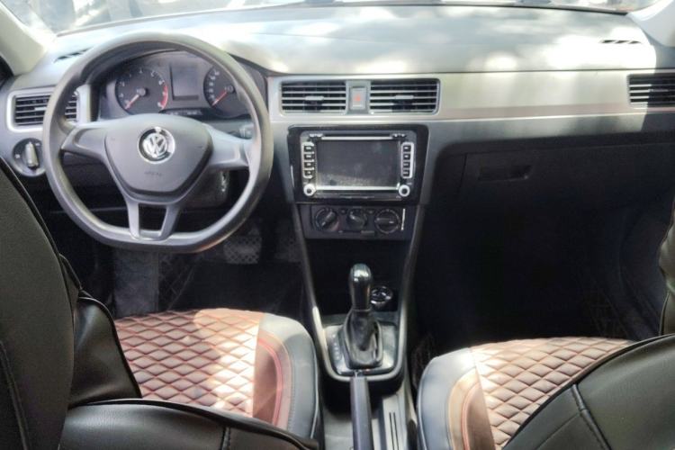 Used Volkswagen Santana 2015 Haval H6 1.6L Automatic Luxury Model Center Console
