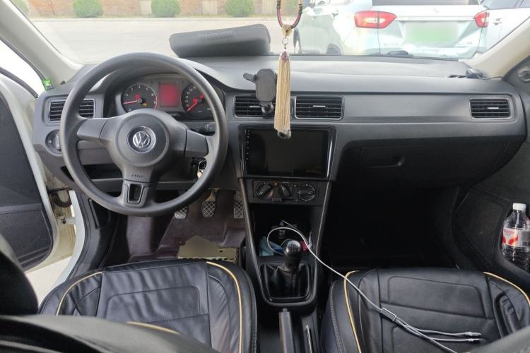 Used Volkswagen Santana 2015 1.4L Manual Fashion Edition Center Console