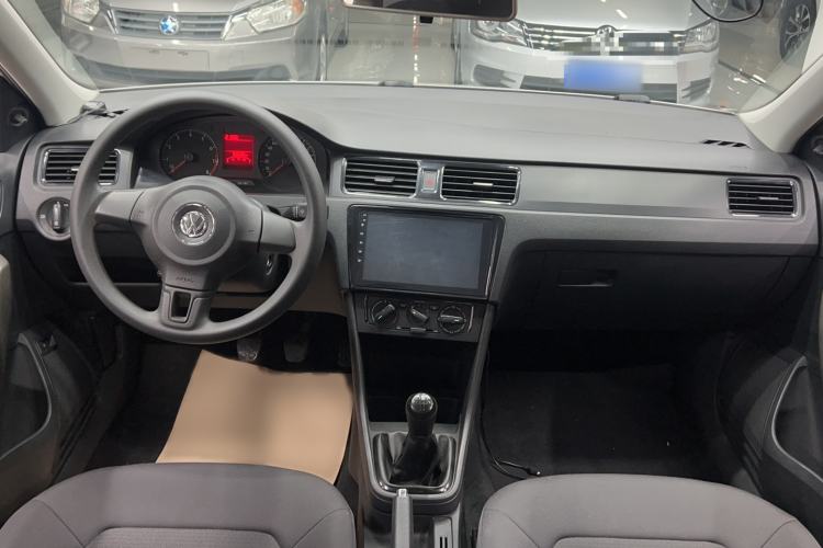 Used Volkswagen Santana 2015 1.4L Manual Fashion Edition Center Console