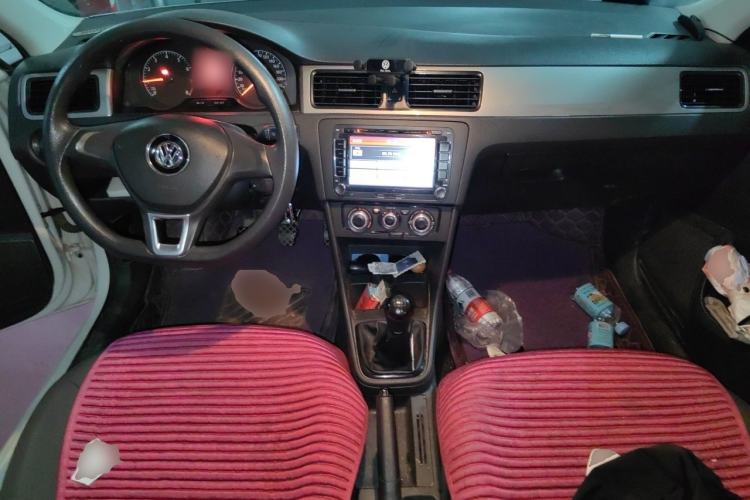 Used Volkswagen Santana 2015 HaoNa 1.6L Manual Fashion Edition Center Console