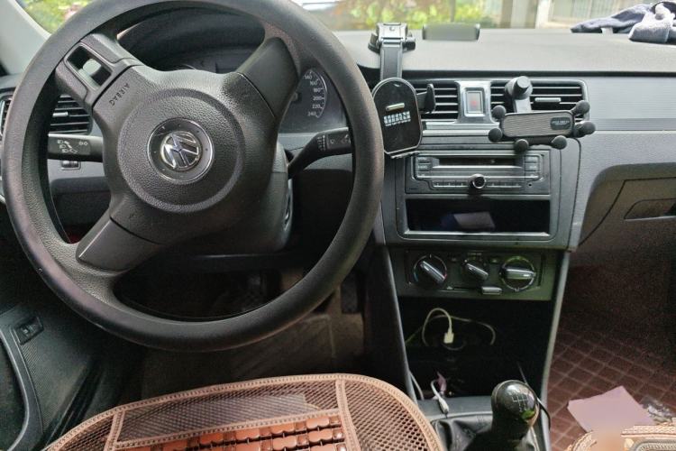 Used Volkswagen Santana 2015 1.4L Manual Fashion Edition Center Console