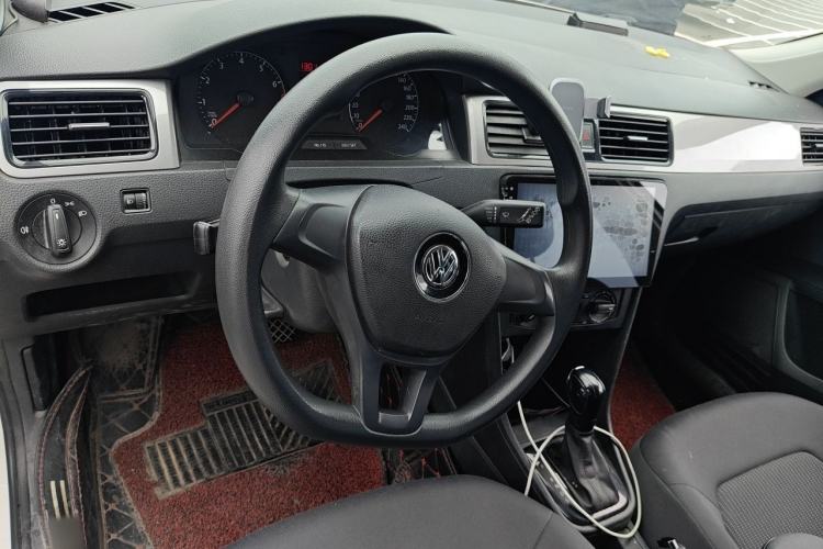 Used Volkswagen Santana 2015 Haval H6 1.6L Automatic Luxury Model Center Console