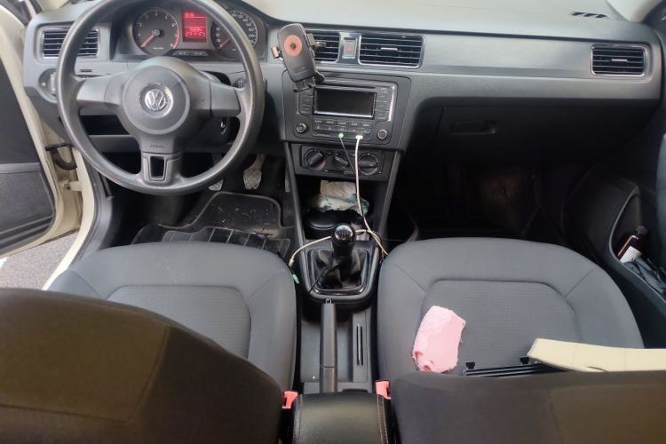 Used Volkswagen Santana 2015 1.6L Manual Fashion Edition Center Console