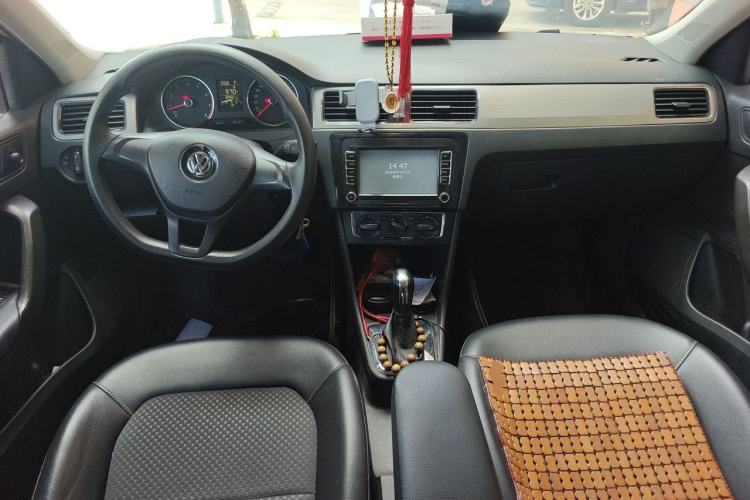 Used Volkswagen Santana 2015 Haval H6 1.6L Automatic Comfort Model Center Console