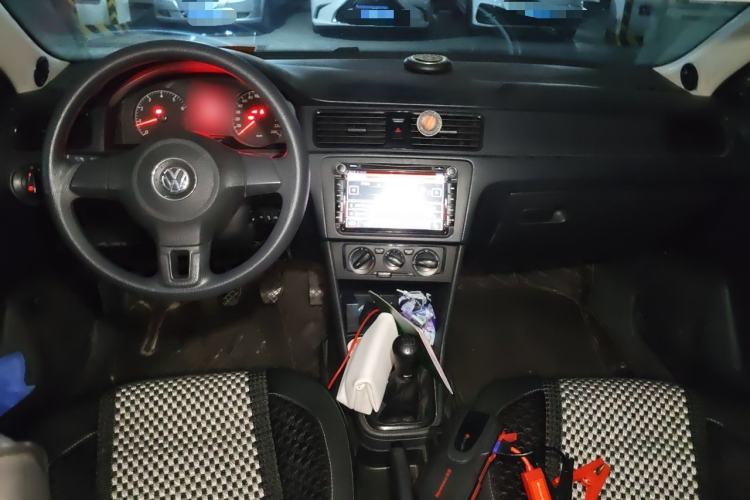 Used Volkswagen Santana 2015 1.6L Manual Fashion Edition Center Console