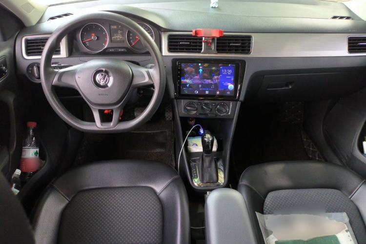 Used Volkswagen Santana 2015 Haval H6 1.6L Automatic Comfort Model Center Console