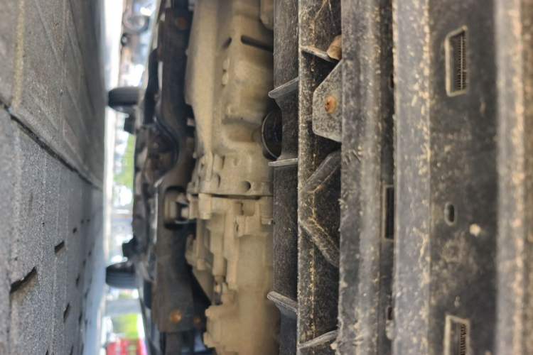 Used Volkswagen Santana 2015 1.6L Manual Fashion Edition Chassis Front