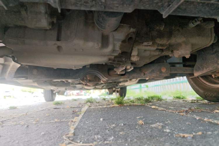 Used Volkswagen Santana 2015 1.6L Manual Fashion Edition Chassis Front