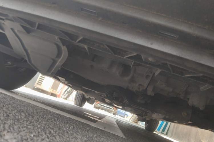 Used Volkswagen Santana 2015 1.6L Manual Fashion Edition Chassis Front