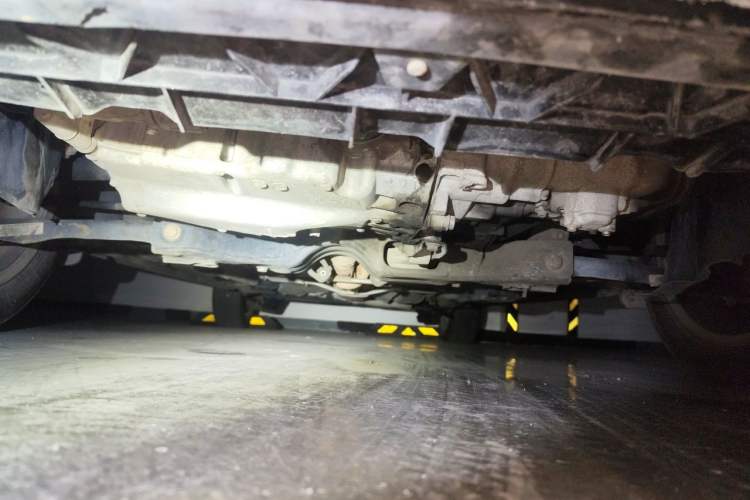 Used Volkswagen Santana 2015 1.6L Manual Comfort Edition Chassis Front