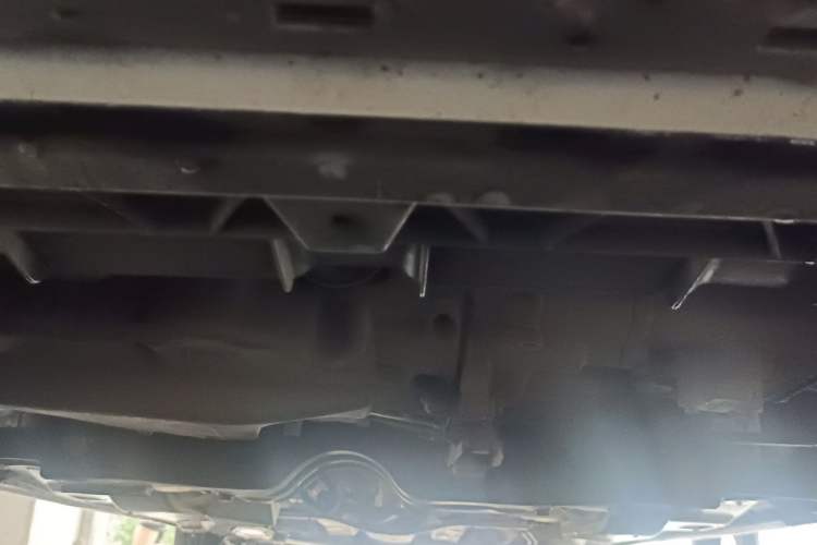 Used Volkswagen Santana 2015 1.6L Manual Comfort Edition Chassis Front