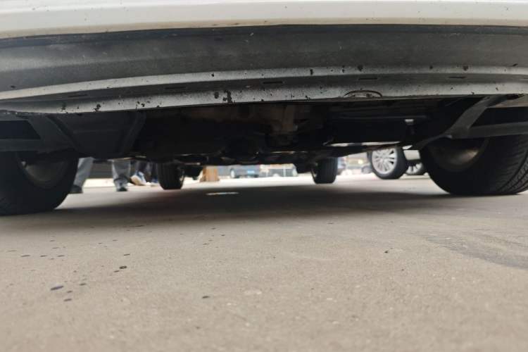 Used Volkswagen Santana 2015 1.6L Automatic Comfort Edition Chassis Front