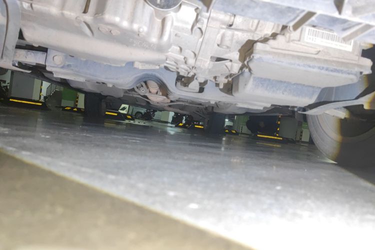 Used Volkswagen Santana 2015 1.6L Automatic Comfort Edition Chassis Front