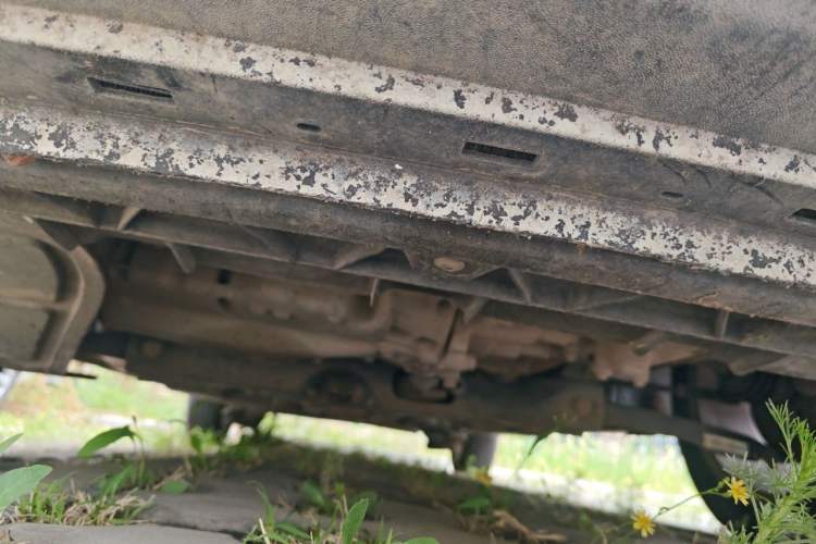 Used Volkswagen Santana 2015 1.6L Manual Comfort Edition Chassis Front