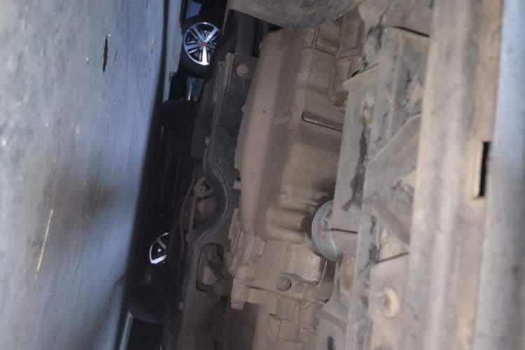 Used Volkswagen Santana 2015 1.4L Manual Comfort Edition Chassis Front