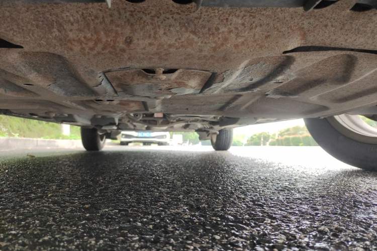 Used Volkswagen Santana 2015 1.6L Manual Comfort Edition Chassis Front