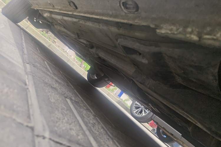 Used Volkswagen Santana 2015 1.6L Automatic Comfort Edition Chassis Front Right