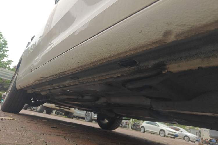 Used Volkswagen Santana 2015 1.6L Manual Comfort Edition Chassis Front Right