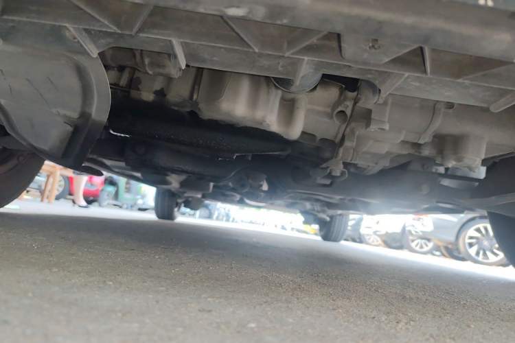 Used Volkswagen Santana 2015 1.6L Manual Fashion Edition Chassis Front