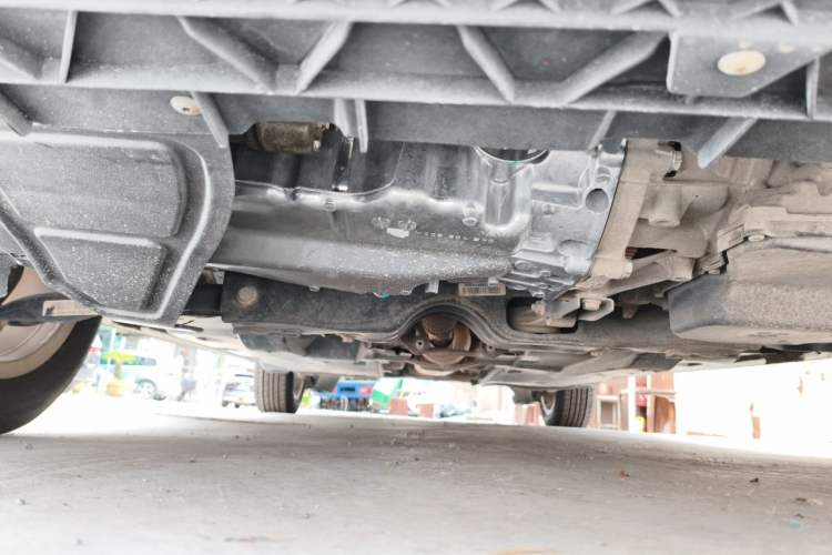 Used Volkswagen Santana 2015 Haval H6 1.6L Automatic Comfort Model Chassis Front