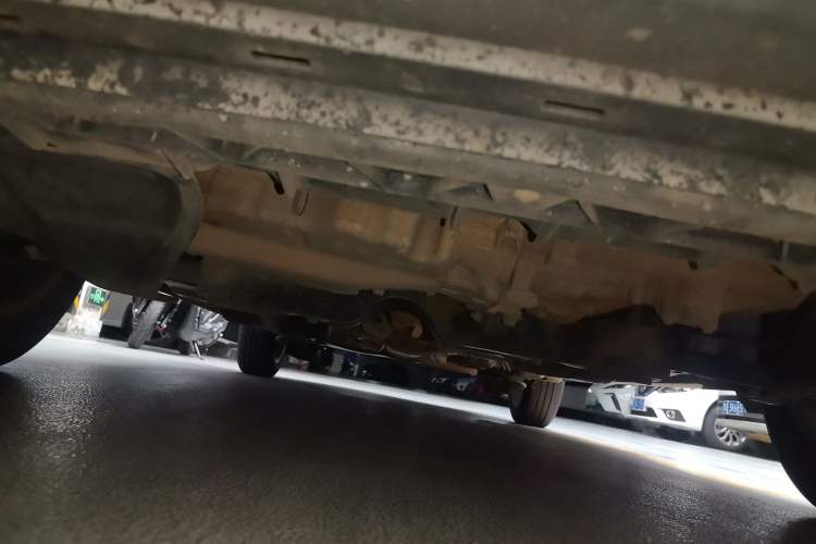 Used Volkswagen Santana 2015 1.6L Manual Comfort Edition Chassis Front
