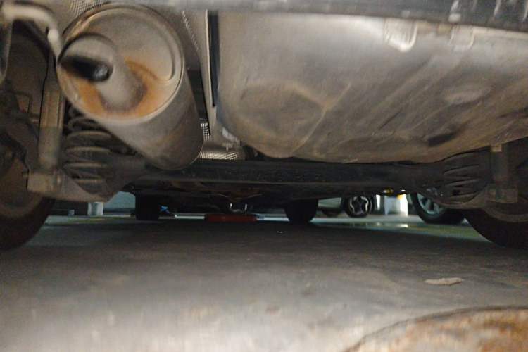 Used Volkswagen Santana 2015 Haval H6 1.6L Automatic Luxury Model Chassis Rear