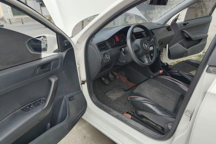 Used Volkswagen Santana 2015 1.4L Manual Fashion Edition Driver Seat