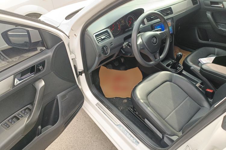 Used Volkswagen Santana 2015 Haval H9 1.6L Manual Comfort Edition Driver Seat