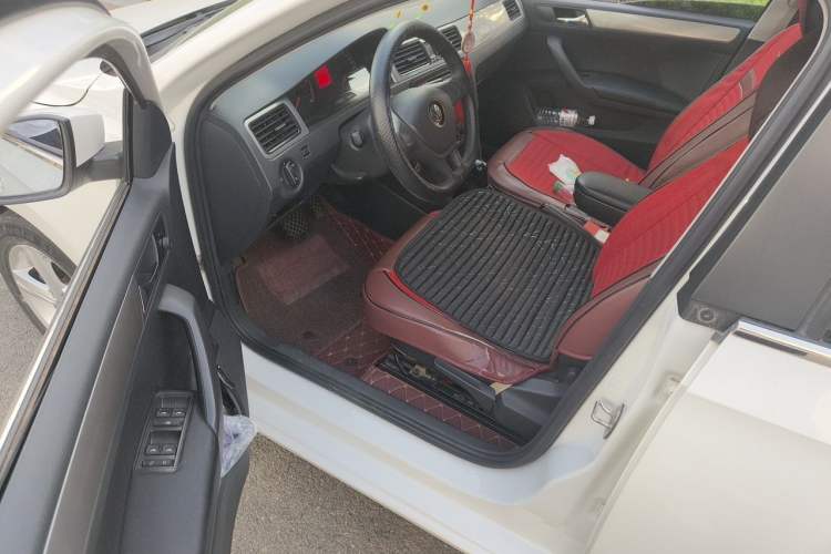 Used Volkswagen Santana 2015 Haval H6 1.6L Automatic Luxury Model Driver Seat