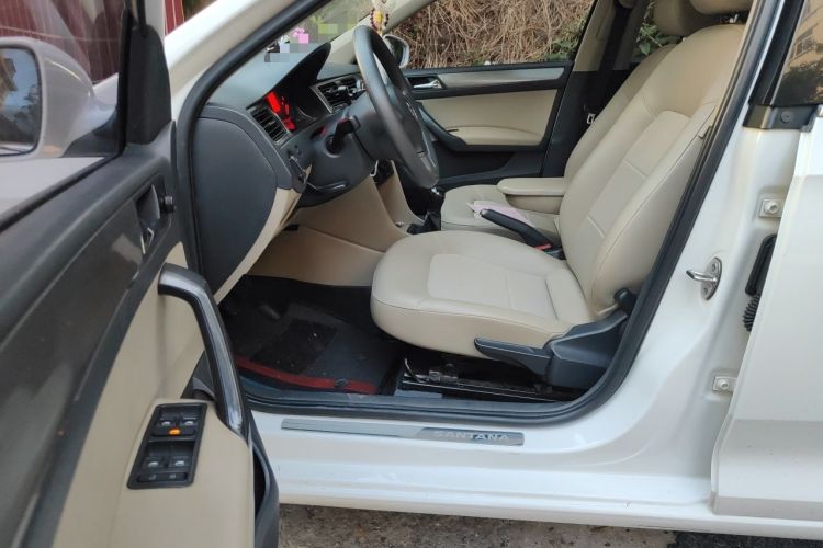 Used Volkswagen Santana 2015 1.6L Manual Comfort Edition Driver Seat