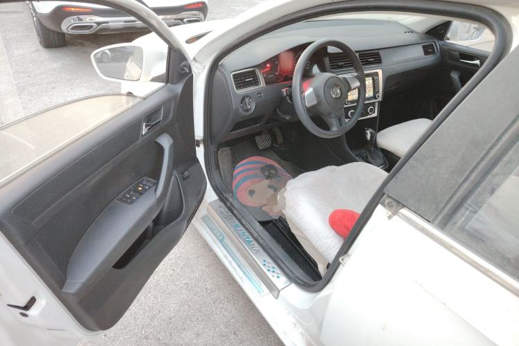 Used Volkswagen Santana 2015 1.6L Automatic Fashion Edition Driver Seat