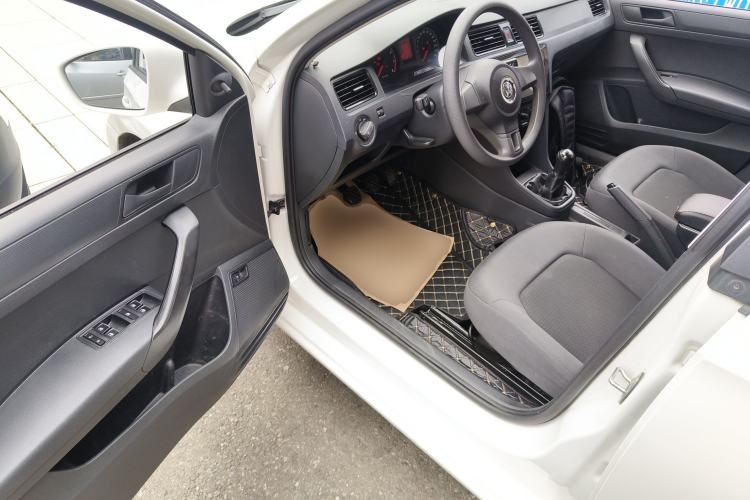 Used Volkswagen Santana 2015 1.4L Manual Fashion Edition Driver Seat