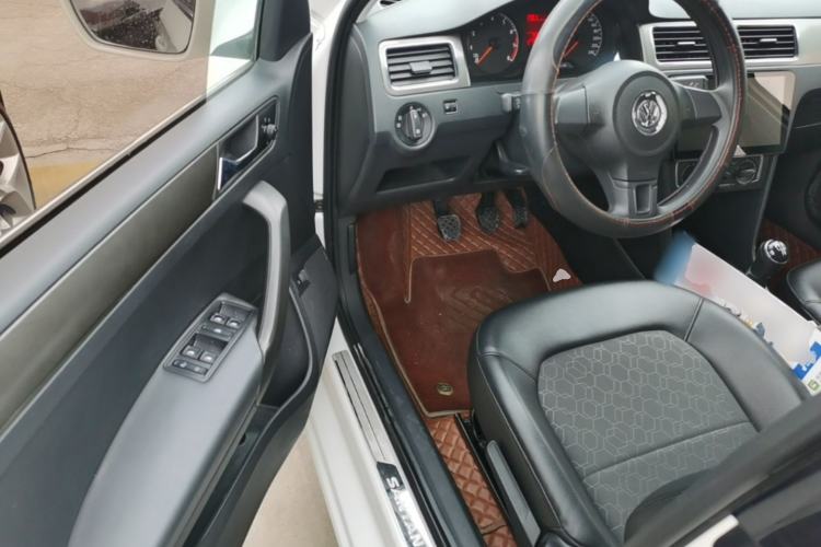 Used Volkswagen Santana 2015 1.6L Manual Comfort Edition Driver Seat