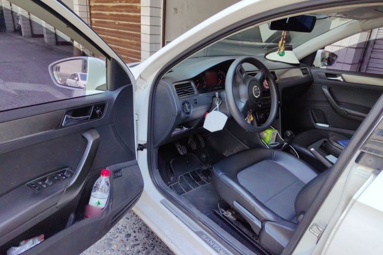 Used Volkswagen Santana 2015 1.6L Manual Comfort Edition Driver Seat