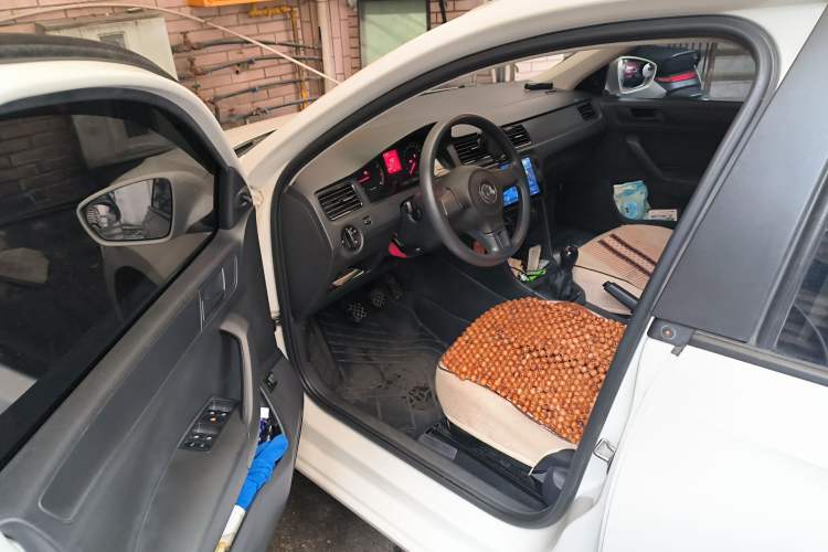 Used Volkswagen Santana 2015 1.4L Manual Fashion Edition Driver Seat