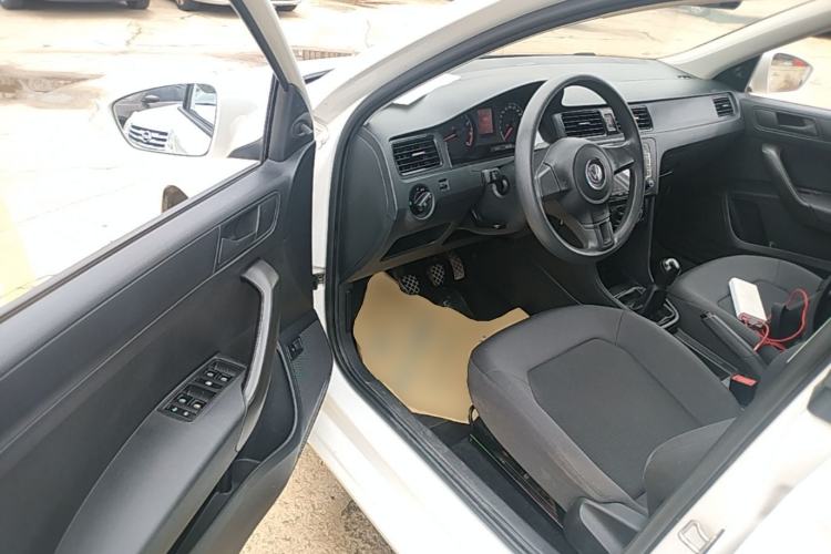 Used Volkswagen Santana 2015 1.4L Manual Fashion Edition Driver Seat