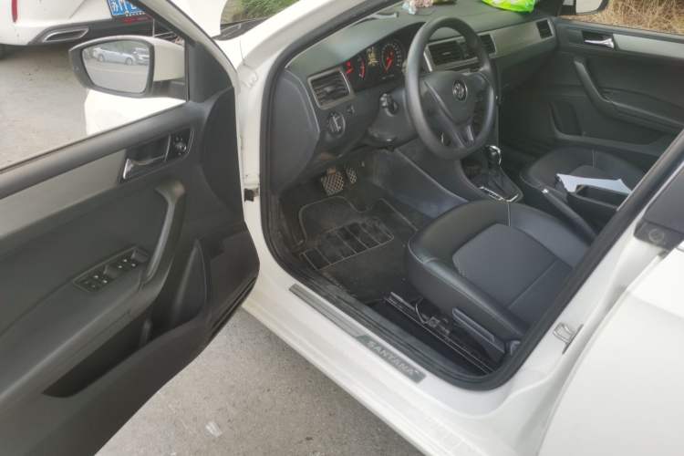 Used Volkswagen Santana 2015 Haval H6 1.6L Automatic Comfort Model Driver Seat