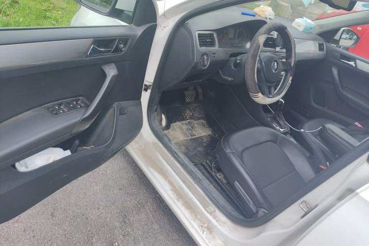 Used Volkswagen Santana 2015 Haval H6 1.6L Automatic Comfort Model Driver Seat