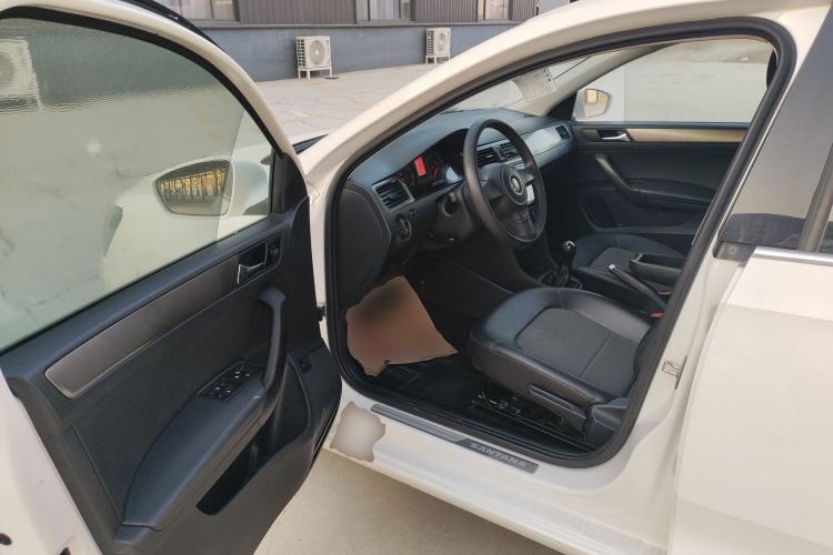 Used Volkswagen Santana 2015 1.6L Manual Comfort Edition Driver Seat