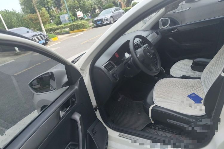 Used Volkswagen Santana 2015 1.6L Automatic Comfort Edition Driver Seat