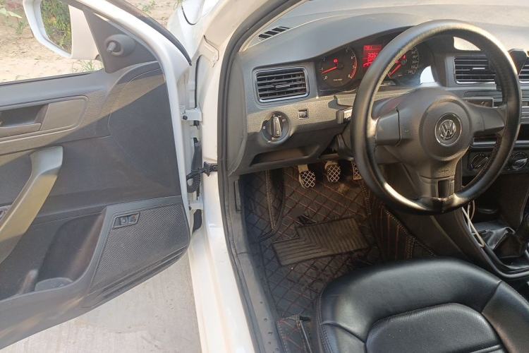 Used Volkswagen Santana 2015 1.6L Manual Fashion Edition Driver Seat