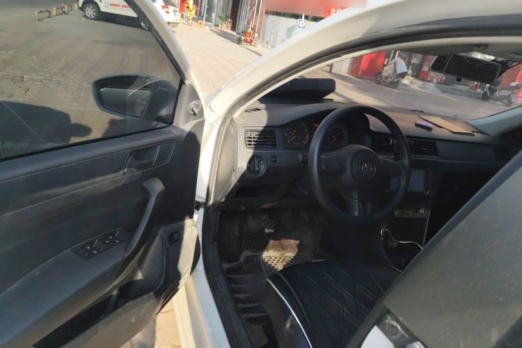 Used Volkswagen Santana 2015 1.4L Manual Fashion Edition Driver Seat