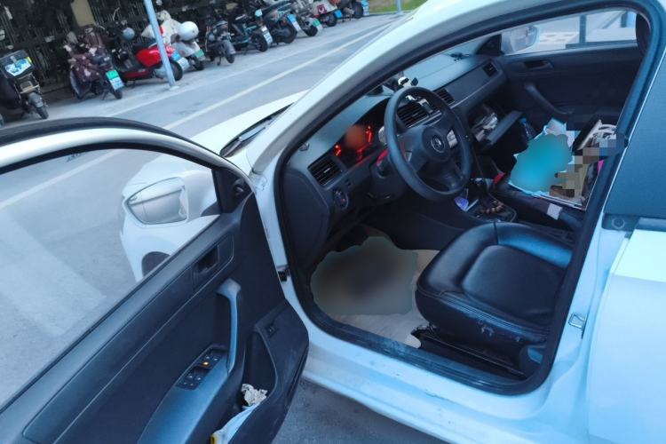 Used Volkswagen Santana 2015 1.6L Automatic Fashion Edition Driver Seat