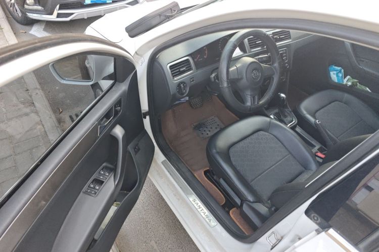 Used Volkswagen Santana 2015 1.6L Automatic Comfort Edition Driver Seat