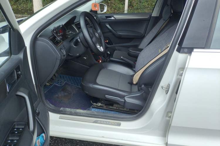 Used Volkswagen Santana 2015 1.6L Manual Comfort Edition Driver Seat