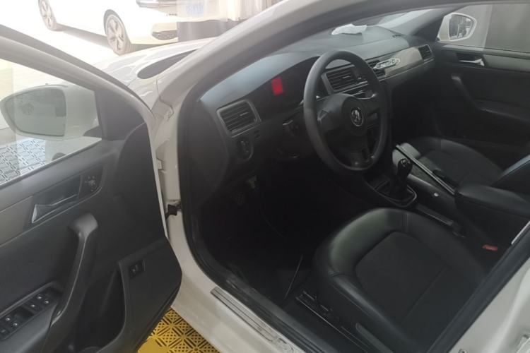 Used Volkswagen Santana 2015 1.6L Manual Comfort Edition Driver Seat
